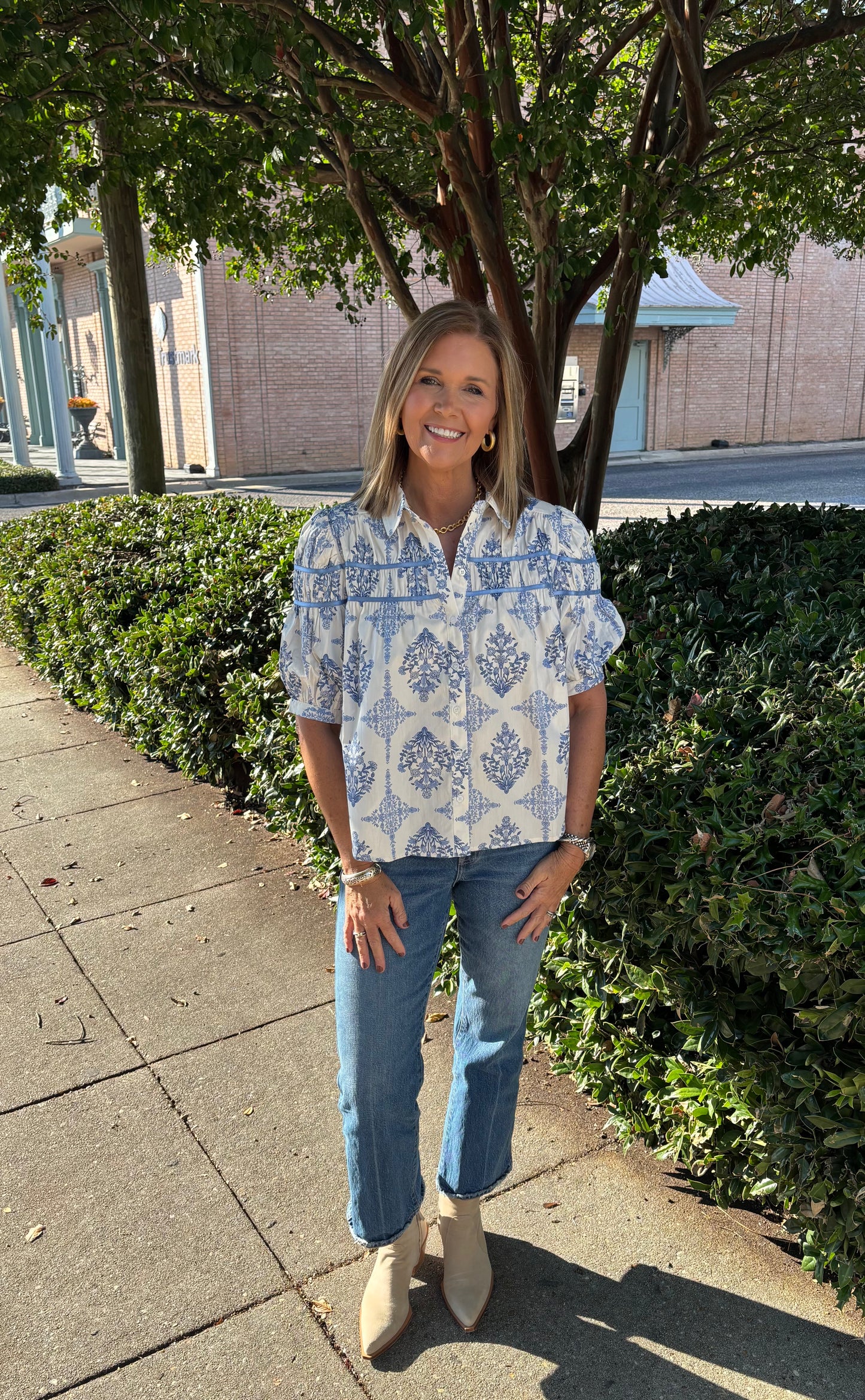 French vintage Floral Button Down Top