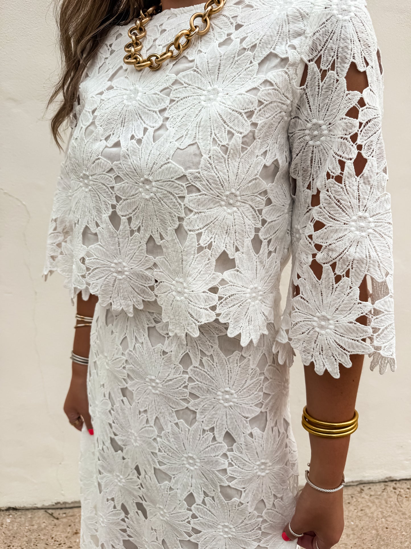 Elbow Length Sleeves Floral Lace Cropped Top