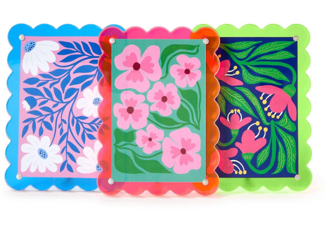 Color Pop 4x6 Scalloped Edge Acrylic Photo Frame