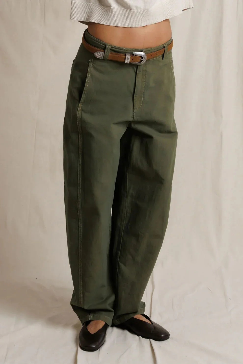 akira sateen slub baby barrel pant