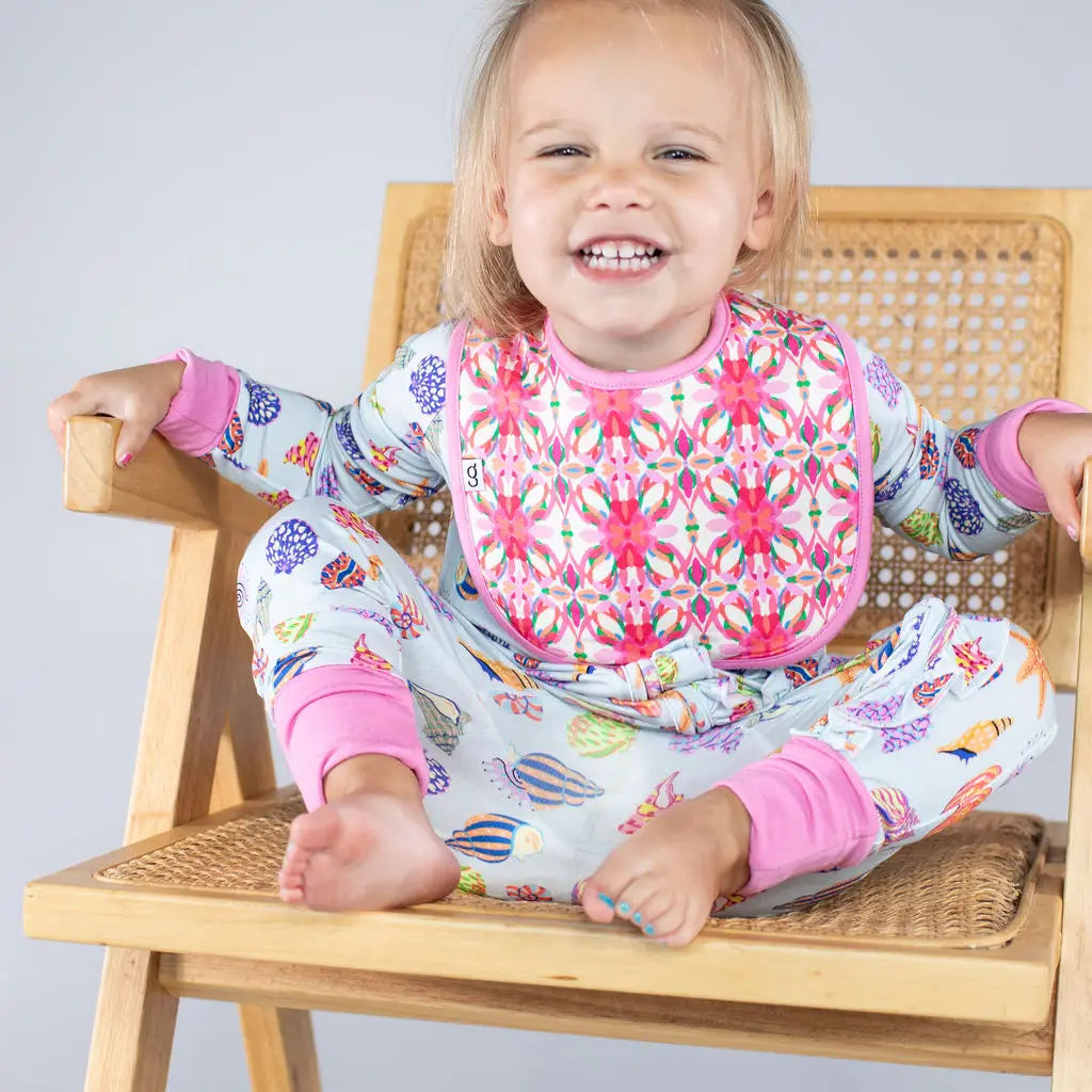 Beach Seashells Bib Set
