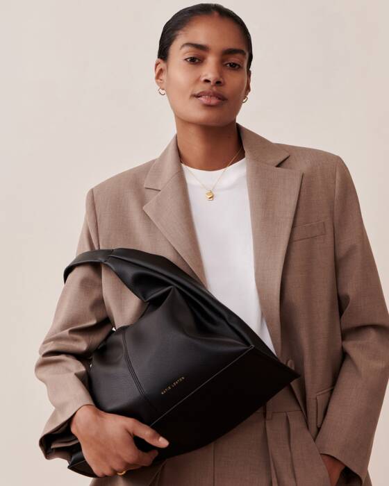 Laila Slouch Shoulder Bag Black