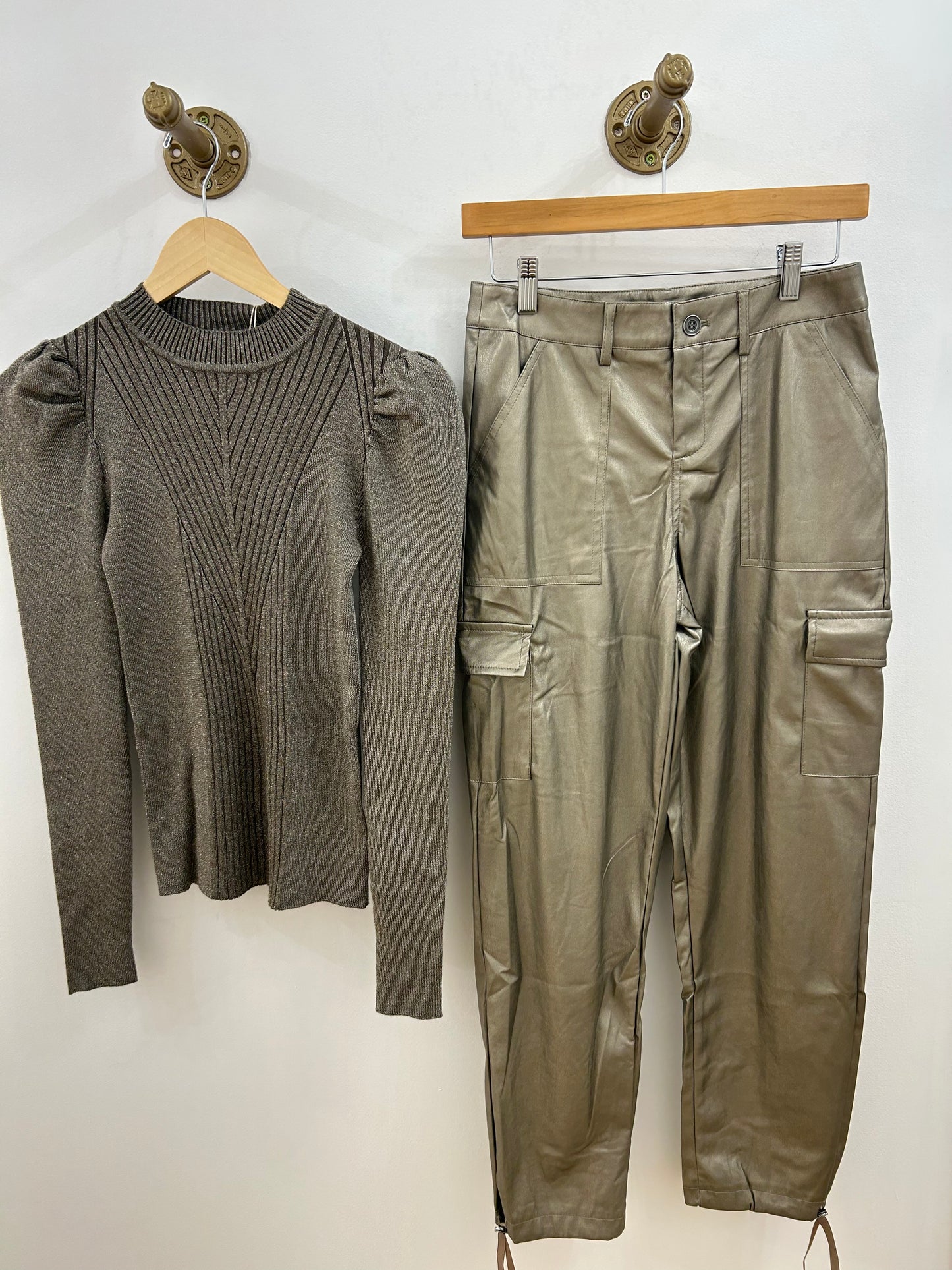 Cargo Pants in Soft Gold