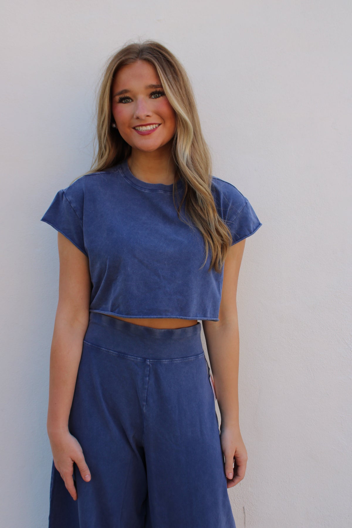 Hot Shot Cropped T-Shirt - Women's