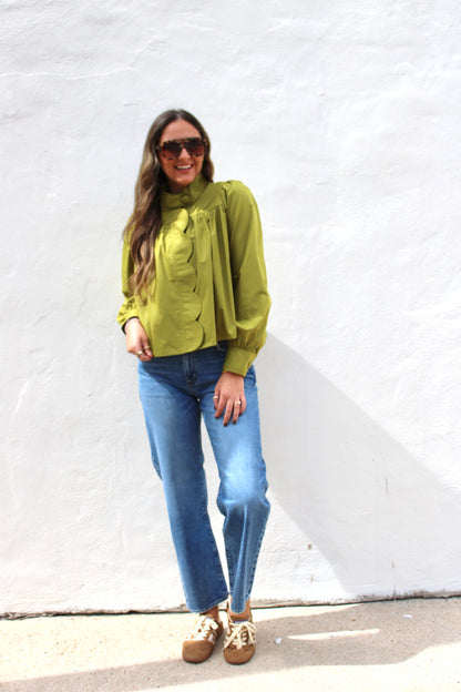 Scalloped Front Top Martini Olive