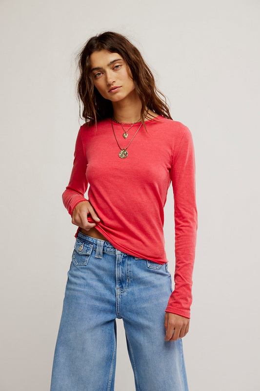 Nova Tee in Robocco Red