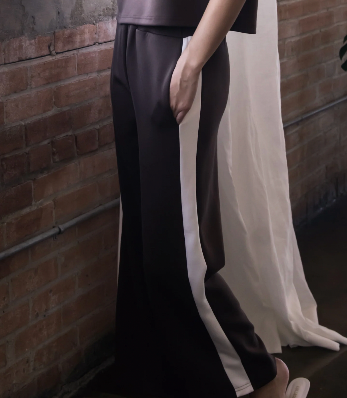 Lula Side Stripe Wide Leg Pants - Cocoa & Port