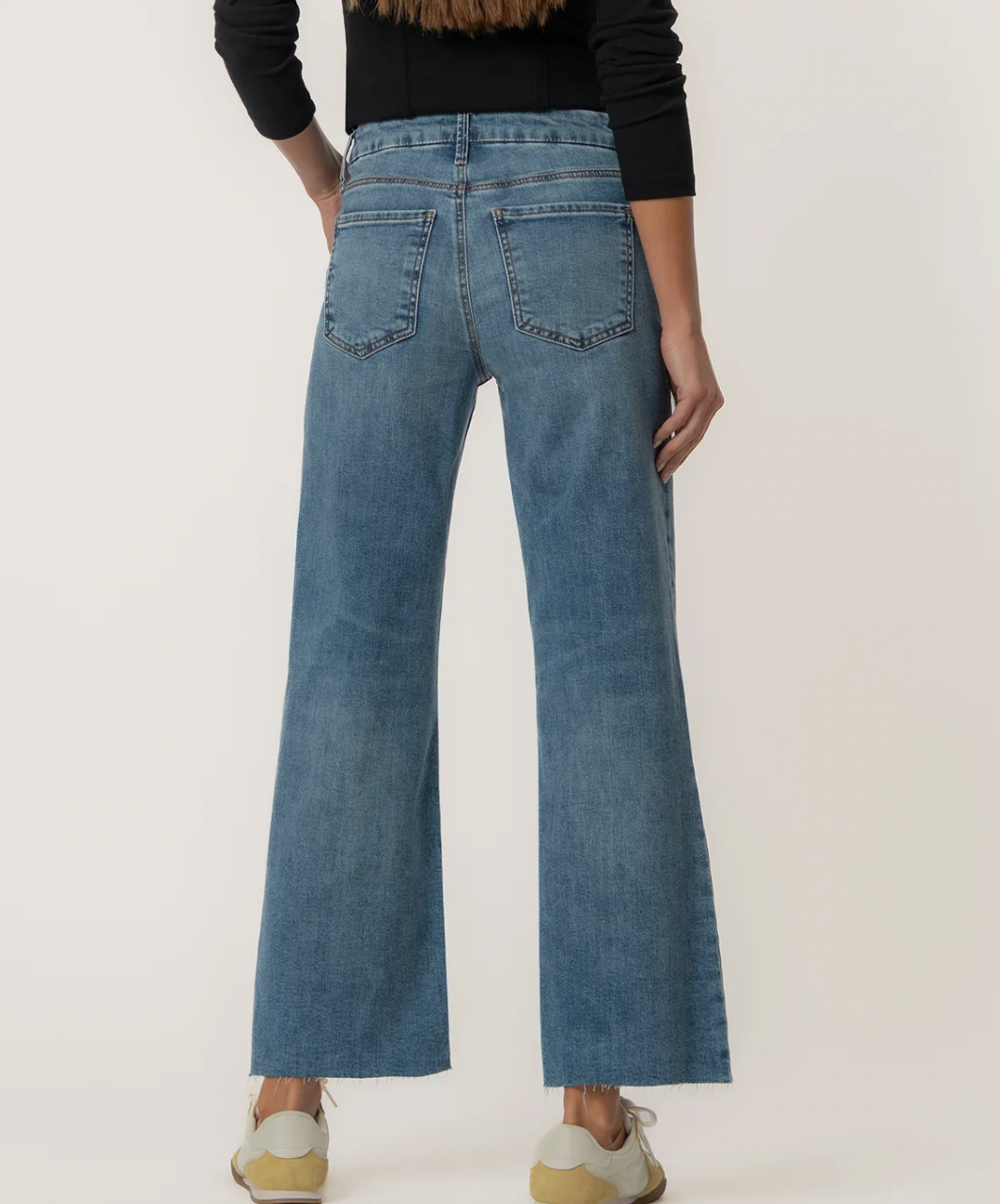 Meg Jeans in Regent Wash
