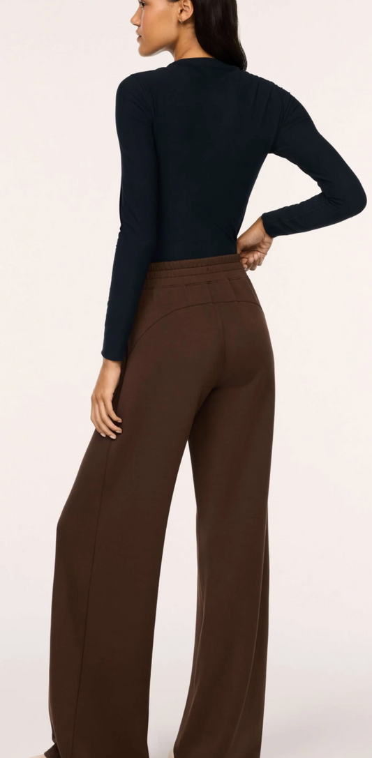 SPANX AirEssentials® Wide Leg Pant - Umber Root