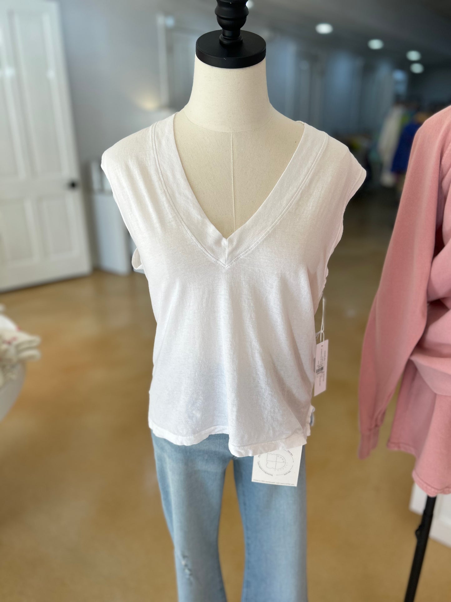 Perfect White Tee margo White Boxy V Neck